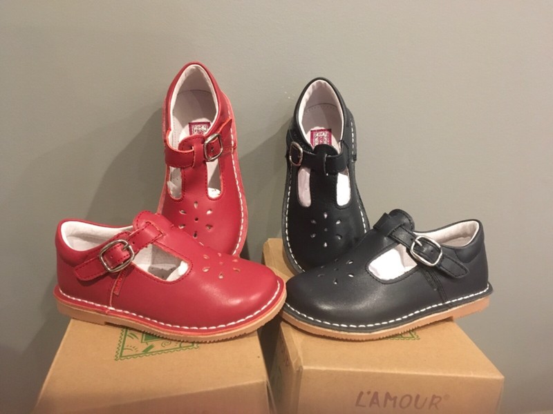 LA’MOUR Joy Classic T-Strap MaryJane Little Girls 9M Navy & Brown Available