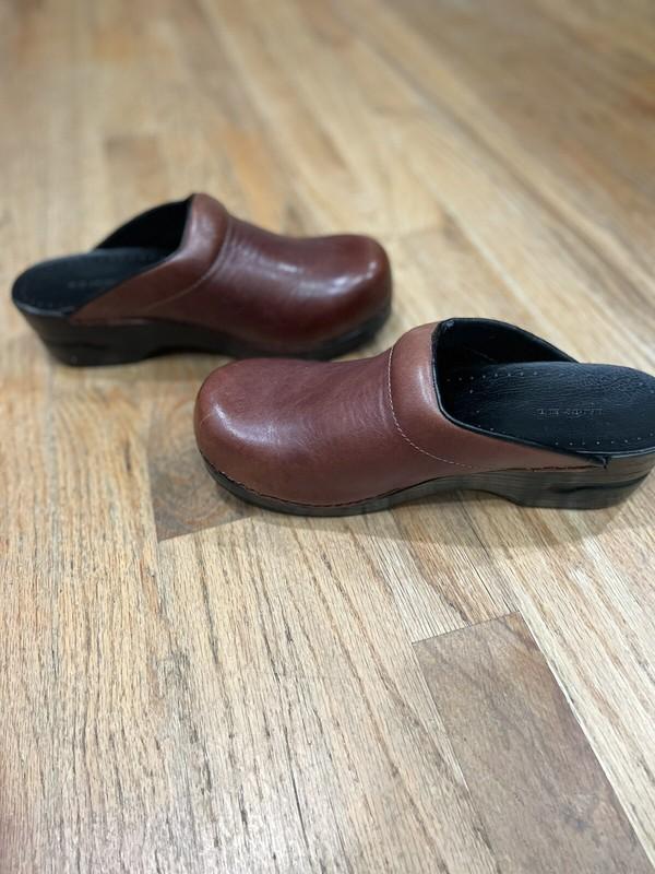 Lands End Womens Leather Clogs Mules Shoes SIZE 9B 393340 Slide Ons Y2K Brown
