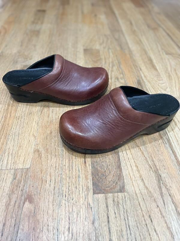 Lands End Womens Leather Clogs Mules Shoes SIZE 9B 393340 Slide Ons Y2K Brown