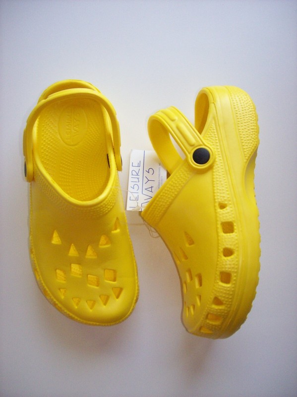 Leisure Ways Clogs Eva Molded Girls Shoes Sandals LG 1-2 Yellow New