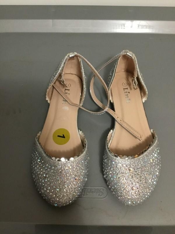 Link Girls Kids Sandals Round Toe Rhinestone Trim Ankle Strap