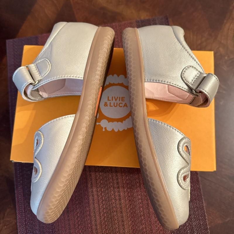 LIVIE & LUCA PETAL 2.0 DEW DROP Shoe~ Mary Jane ~ Champagne ~ Sz 1Y~ New In Box