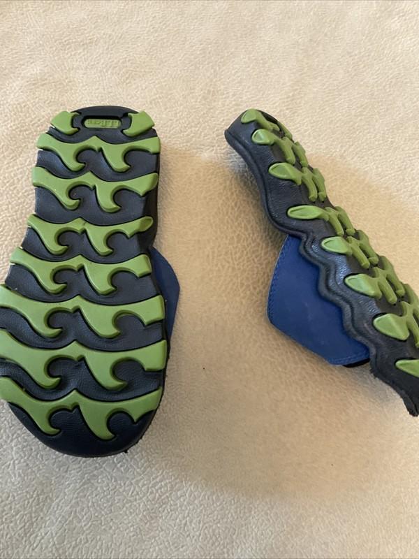 LLBean Sandals 11 Boys Girls Navy Blue Flip Flop Style