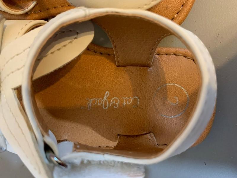 Lot Of 2 Pairs Baby Girls Sandals White: Teeny Toes Size 3 And Cat & Jack Size 2