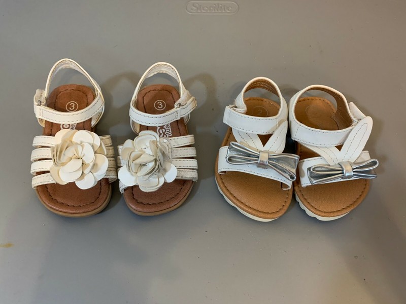 Lot of 2 Pairs Baby Girls Sandals White: Teeny Toes Size 3 and Cat & Jack Size 2