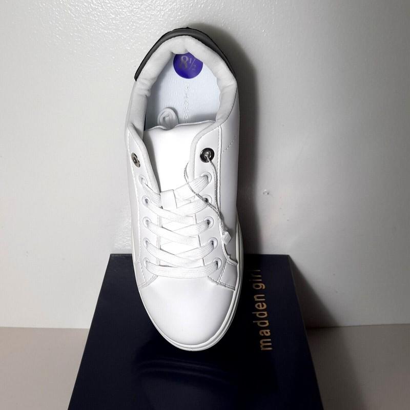 Madden Girl Josiiee Womens White Paris Platform Sneakers NOS