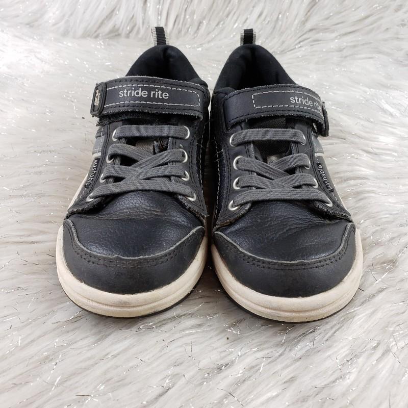 MADE 2 PLAY By Stride Rite Black Leather Easy On Casual Shoes Toddler Size 10 M