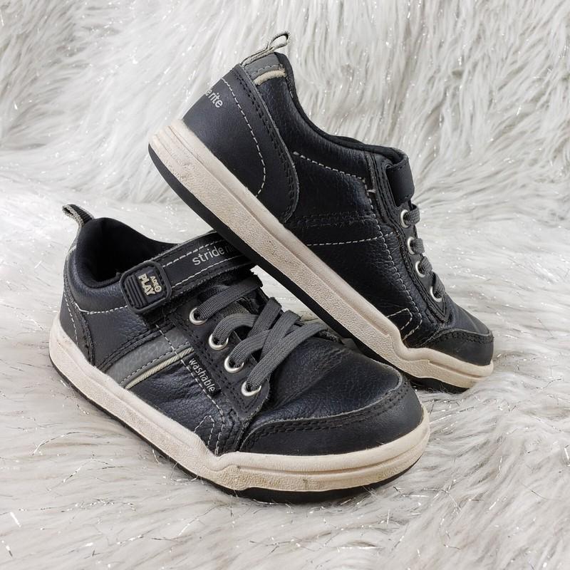 MADE 2 PLAY by Stride Rite Black Leather Easy On Casual Shoes Toddler Size 10 M