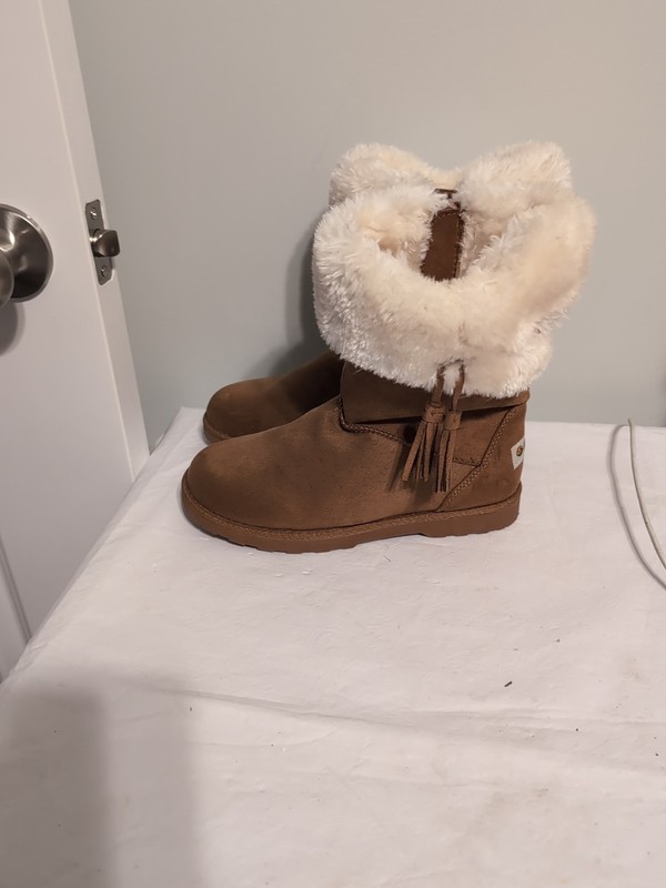 MAKALU CALIFORNIA GIRLS WINTER BOOTS COZY LAND FAUX FUR SIZE 3 BROWN - NICE COND