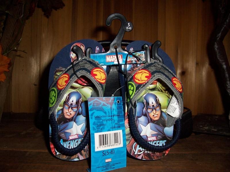 MARVEL AVENGERS KIDS FLIP FLOPS SIZE SMALL 5-6 KIDS BEACHWEAR COMIC HEROS FUN