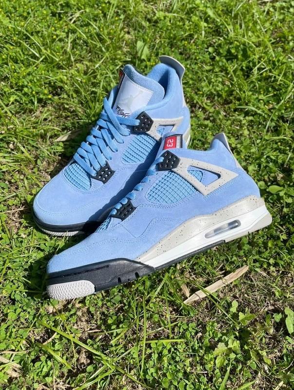 Men's Nike Air Jordan 4 Retro "University Blue" Mid-Top Basketball Shoes