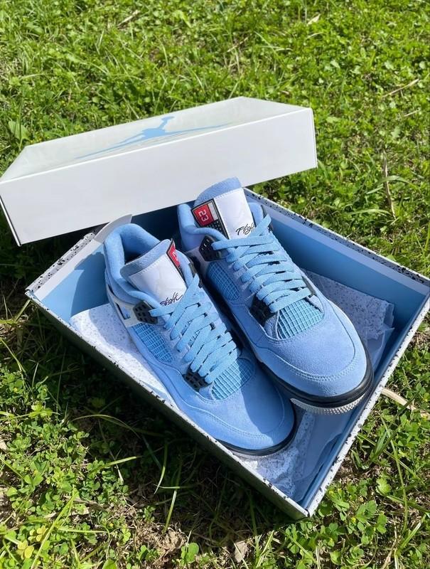 Men's Nike Air Jordan 4 Retro "University Blue" Mid-Top Basketball Shoes