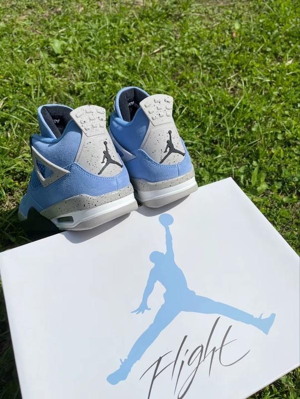 Men's Nike Air Jordan 4 Retro "University Blue" Mid-Top Basketball Shoes
