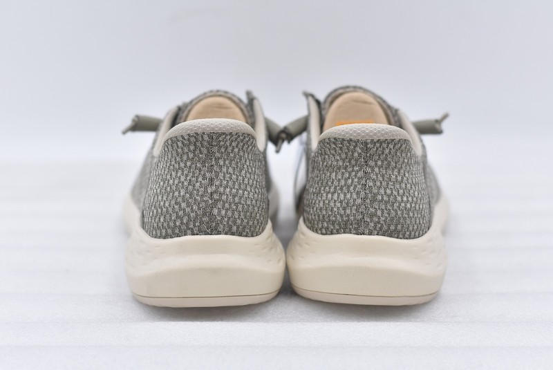 Men's Skechers Parson Arcadian Slip-In Slip-In Sneaker Taupe Size 9.5. 205343