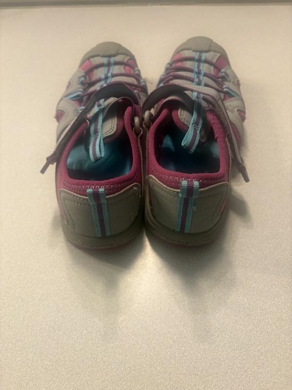 Merrill Kids Gray Water Shoes Size 2 Excellent Condition Light Use No Box
