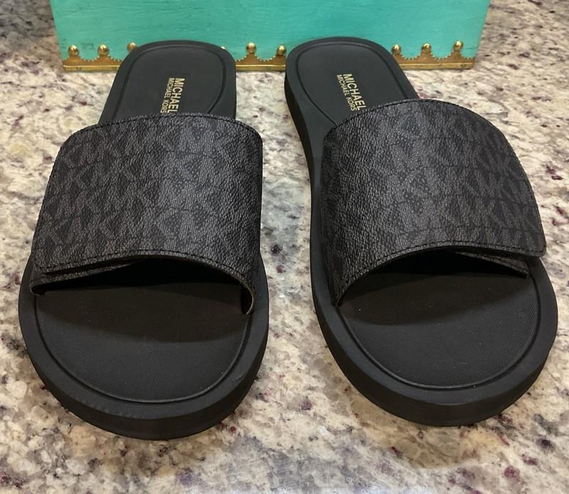 MICHAEL KORS Women’s Sz 8 M Wade Slide 45S0WDFA2B Black/Grey NEW