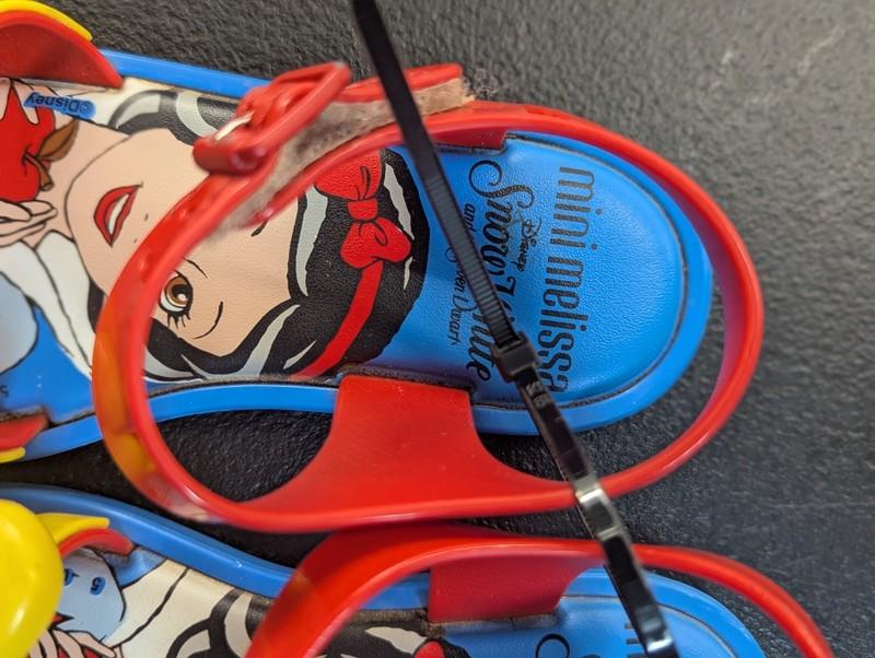 Mini Melissa Girls Snow White Sandals Size 10