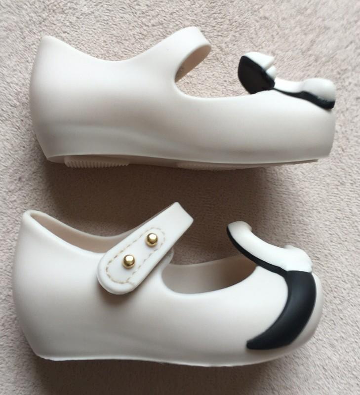 Mini Melissa Scented Mickey Mouse Heart Hands Shoes Sz 5 Toddler Scented NEW