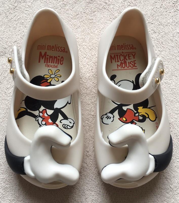 Mini Melissa Scented Mickey Mouse Heart Hands Shoes Sz 5 Toddler Scented NEW