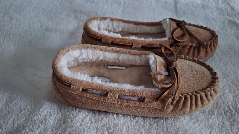 Minnetonka Moccasins Slippers Girls Sherpa Lined Leather Upper Suede Size 4 New