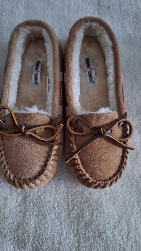 Minnetonka Moccasins Slippers Girls Sherpa Lined Leather Upper Suede Size 4 New
