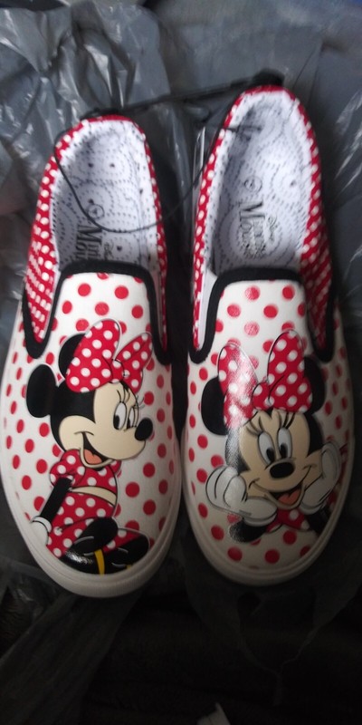 Minnie Mouse Disney Red White Twin Gore Slip On Shoes Size 4