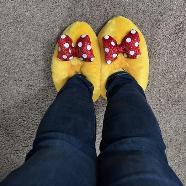 MiNNiE MoUSe~YeLLoW~ReD BoW~ADULT~Plush~Slippers~Shoes~Costume~Disney Store