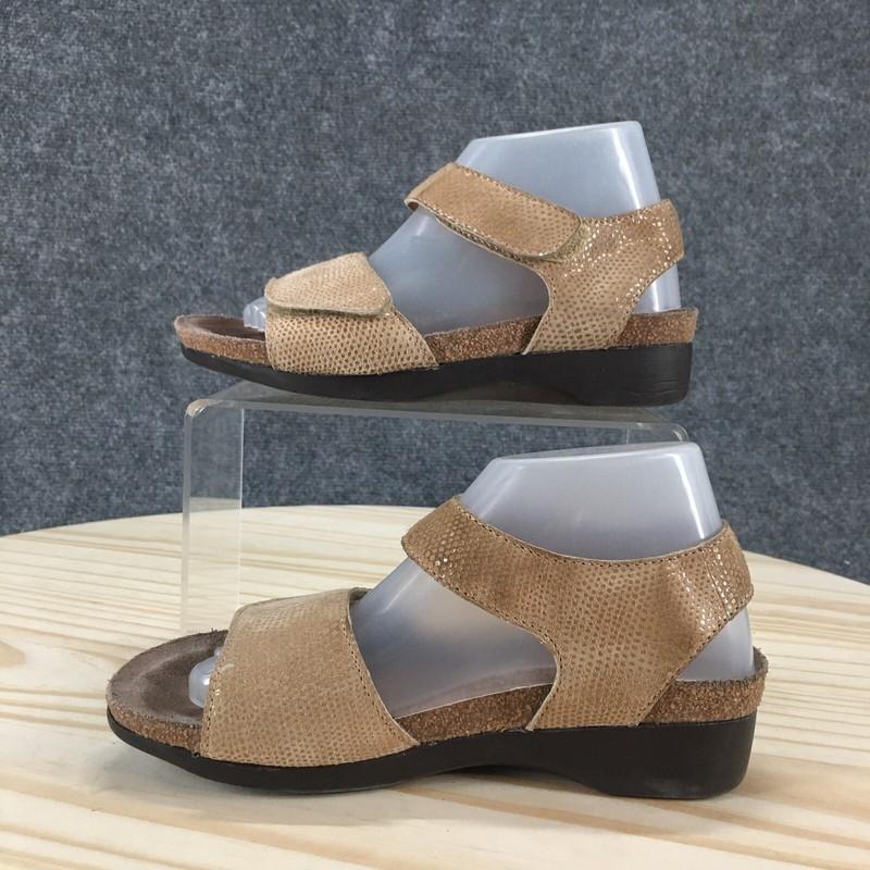 Munro American Sandals Youth 4 M Ankle Strap Beige Casual Comfort Wedge Heels