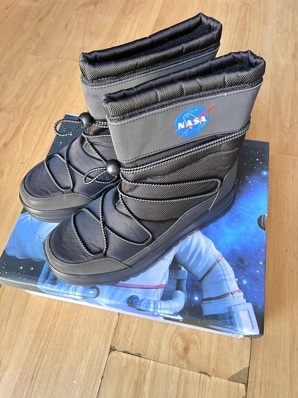 NASA Black Winter Snow Boots Kids Boys 6M 7M 11M
