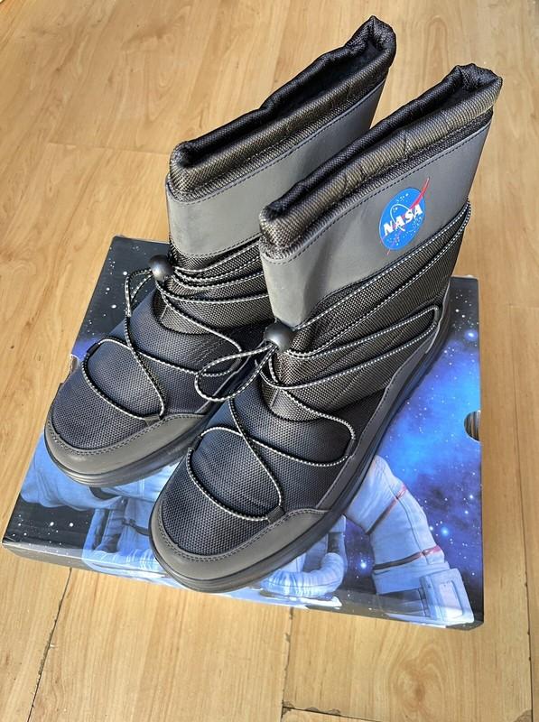 NASA Black Winter Snow Boots Kids Boys 6M 7M 11M