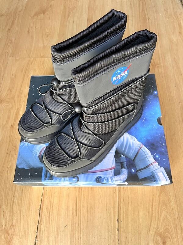 NASA Black Winter Snow Boots Kids Boys 6M 7M 11M