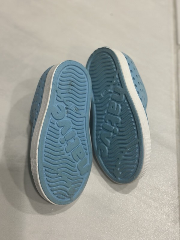Native Light Blue Slip On Toddler Size 7c Pre-owned In Great Condition No Box