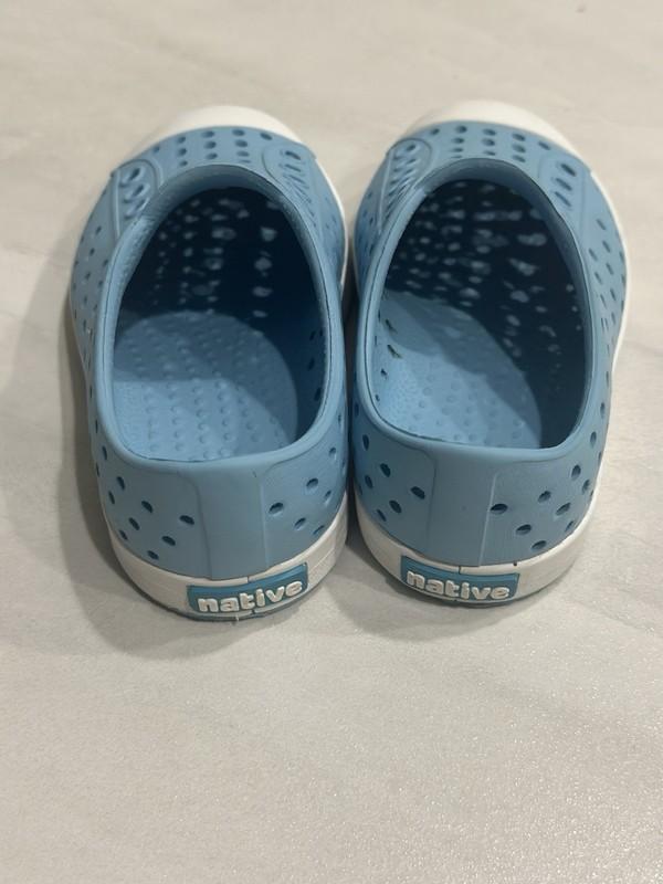 Native Light Blue Slip On Toddler Size 7c Pre-owned In Great Condition No Box