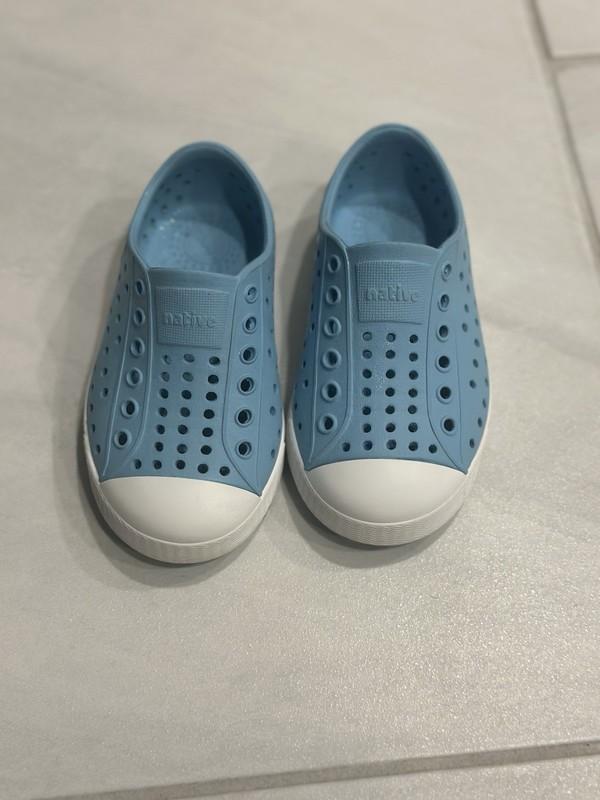 Native Light Blue Slip On Toddler Size 7c Pre-owned In Great Condition No Box