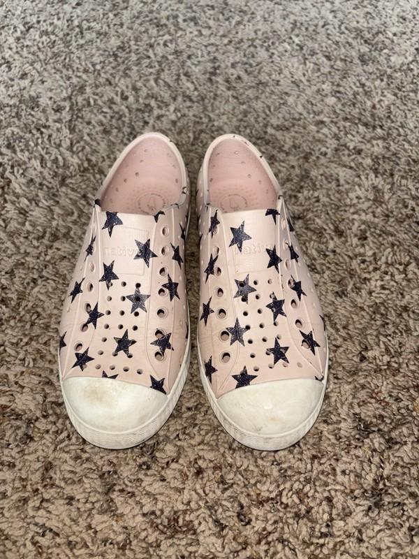 Native Toddler Girl Sz. 13 Peach Star Design Classic Pair. Cute