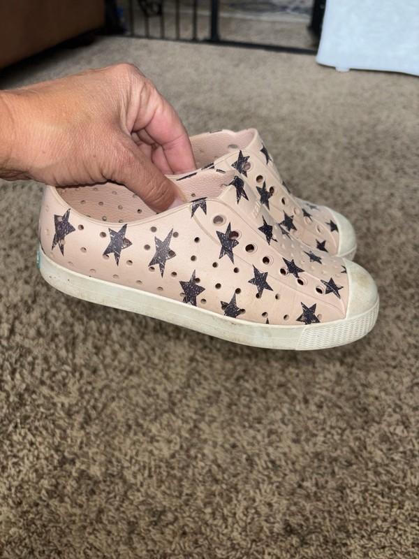 Native Toddler Girl Sz. 13 Peach Star Design Classic Pair. Cute