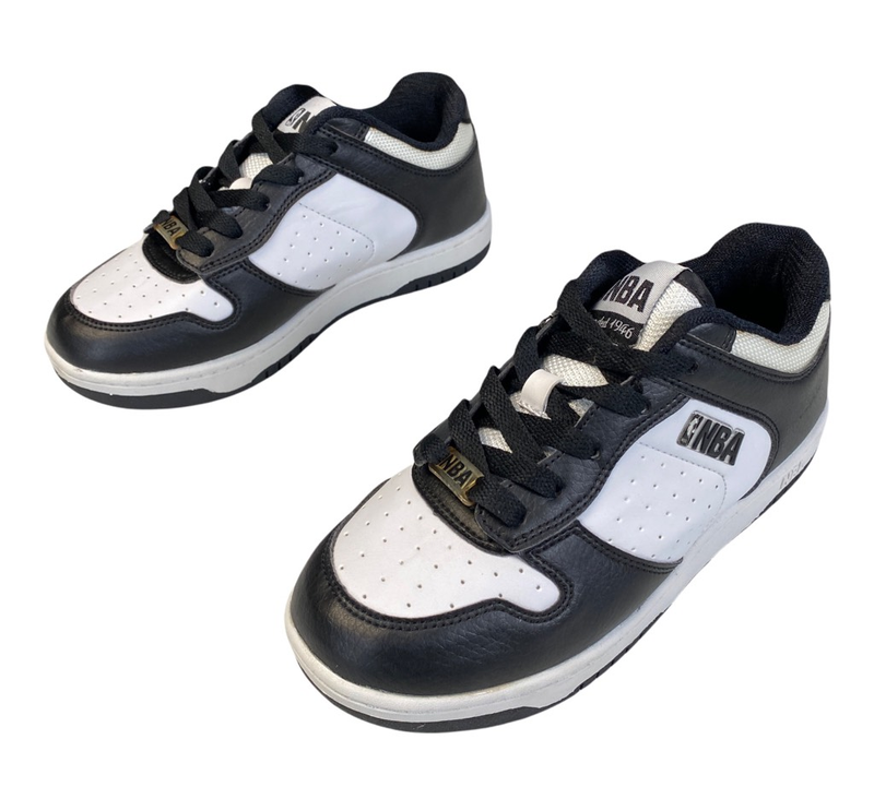 NBA Boys Basketball Shoes Black White Perforated Low Top Lace Up 2.5 M EUR 34