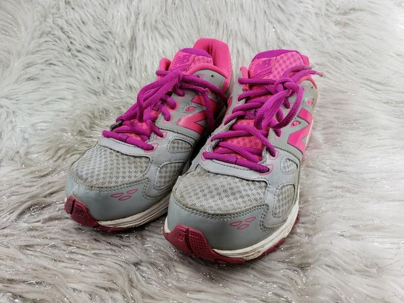 NEW BALANCE 680v3 KR680SAY Gray Pink Running Walking Shoes Size 7 / 40