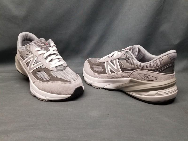 New Balance Boys FuelCell 990v6 Sneakers GC990GL6 Grey Size 7 NEW NO BOX