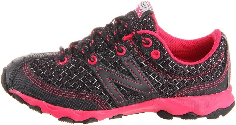 New Balance KT561BPY Trail Runner Shoes (Little Kid/Big Kid) Black/Pink 4 M US