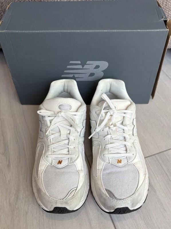 New Balance Youth Boy’s Sneakers Shoes Size 6.5 Gray/White GC2002EC