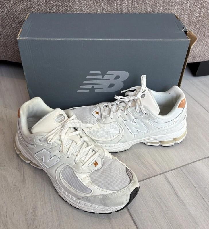 New Balance Youth Boy’s Sneakers Shoes Size 6.5 Gray/White GC2002EC