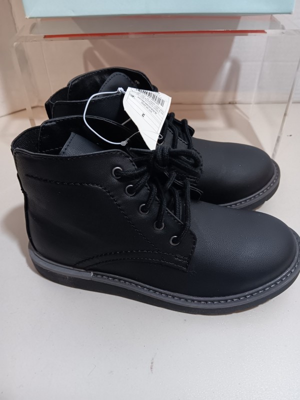 New Boys' Miller Lace Up Chukka Ankle Boots - Cat & Jack Black Size 2