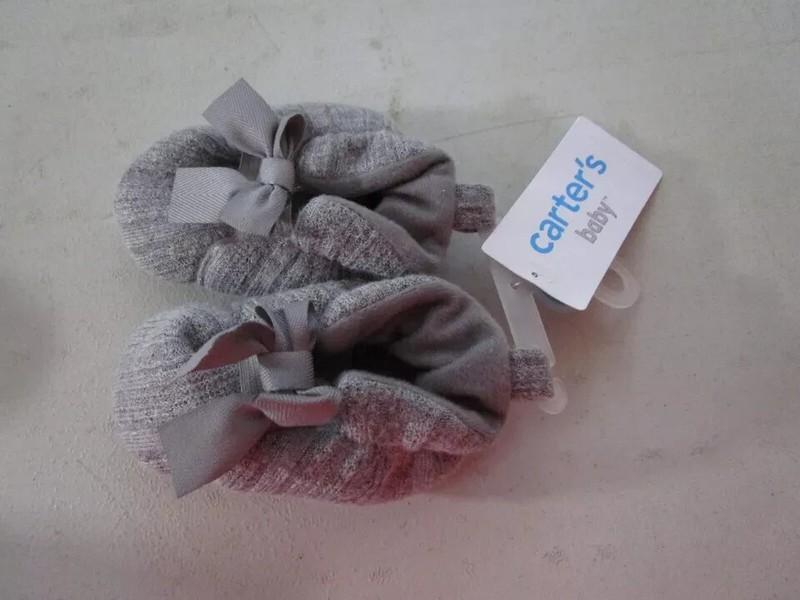 NEW Carter's Baby Newborn 12-18M Gray Bootie Slippers Baby Soft Shoes Super Cute