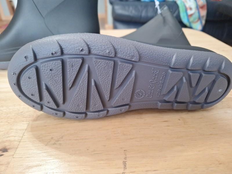 New Children's Size 4 Rubber Boots Black By Cat & Jack