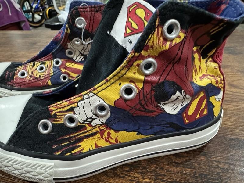 NEW Converse DC Comics All Star Chuck Taylor Hi Top Superman Sneakers 11.5 Kids
