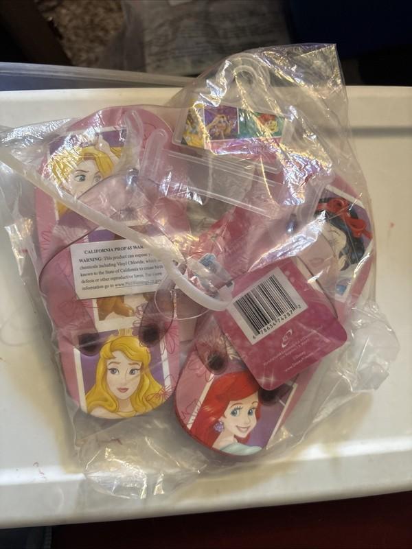 New Disney Princess size 5/6 flip flops sandals pool shoes Summer gift