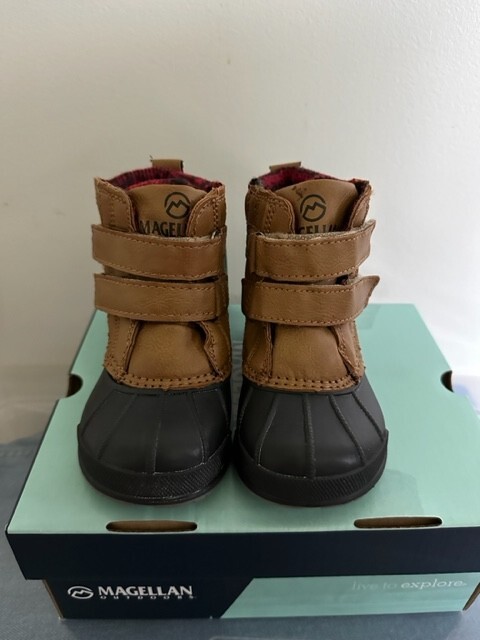 New In Box Toddler Boy's Magellan Duck Boot 163994 Size 6 #GRGE