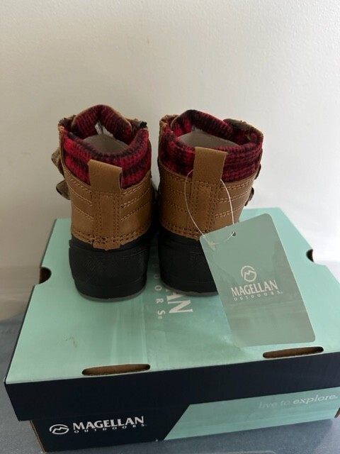 New In Box Toddler Boy's Magellan Duck Boot 163994 Size 6 #GRGE