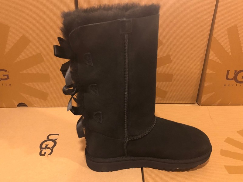 NEW IN BOX UGG Bailey Bow Tall Sheepskin Suede Boot Triplet Triple Girls Youth